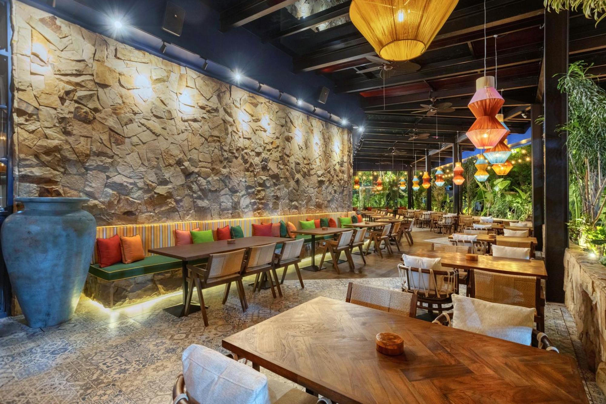 Ashley Tugu Tani Menteng Джакарта Экстерьер фото